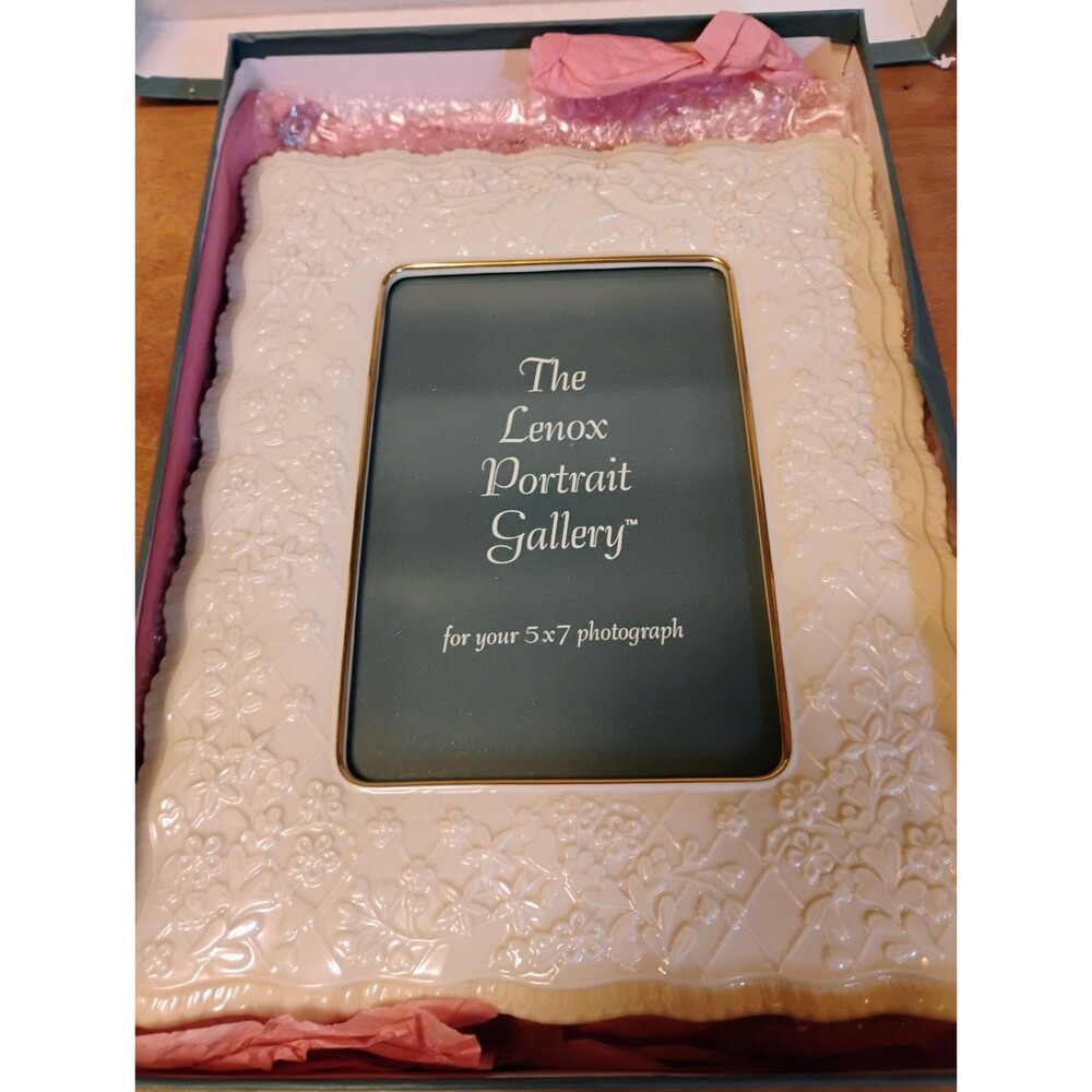 Lenox Portrait Gallery 5x7 Fine Ivory China Picture Frame Embossed Floral In Box